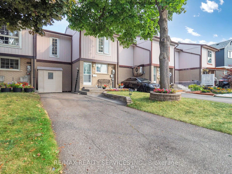16 Jennifer Square, Brampton, ON, L6S 2L2