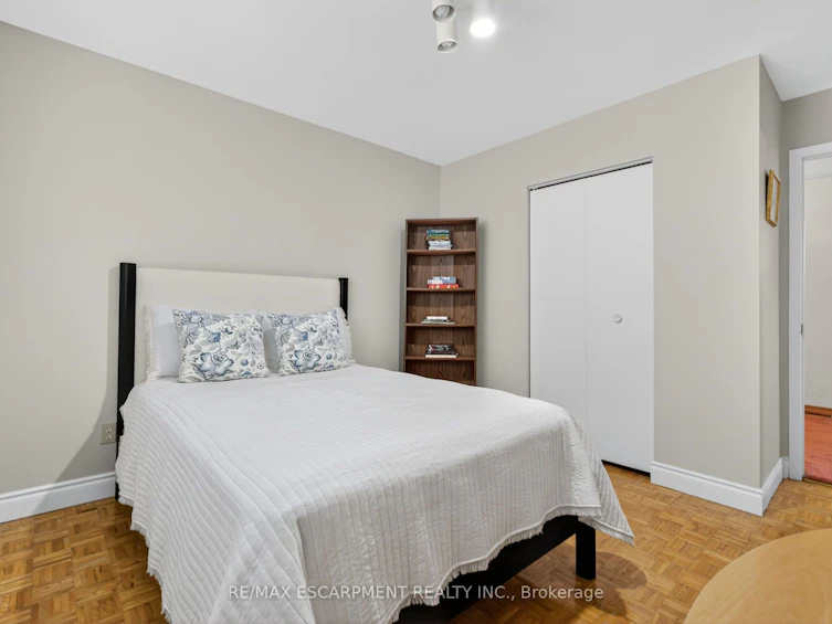 3084 Parkgate Crescent, Burlington, ON, L7M 1C7 - 28