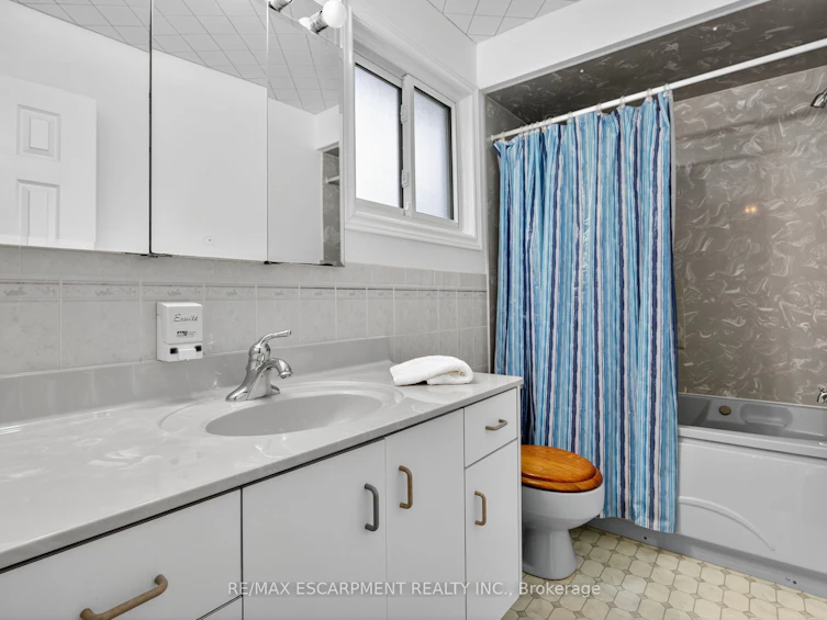 3084 Parkgate Crescent, Burlington, ON, L7M 1C7 - 33