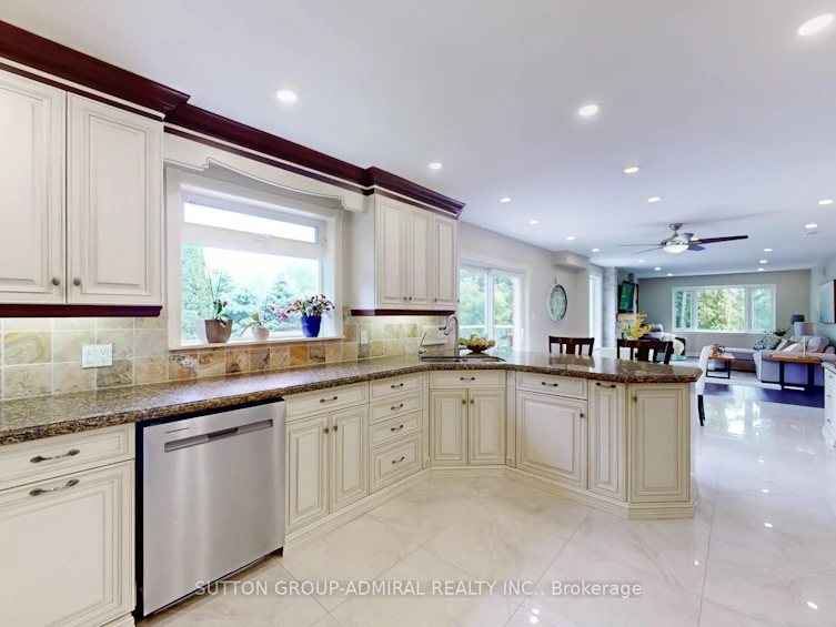 10 Walton Drive, Caledon, ON, L7E 0A2 - 10