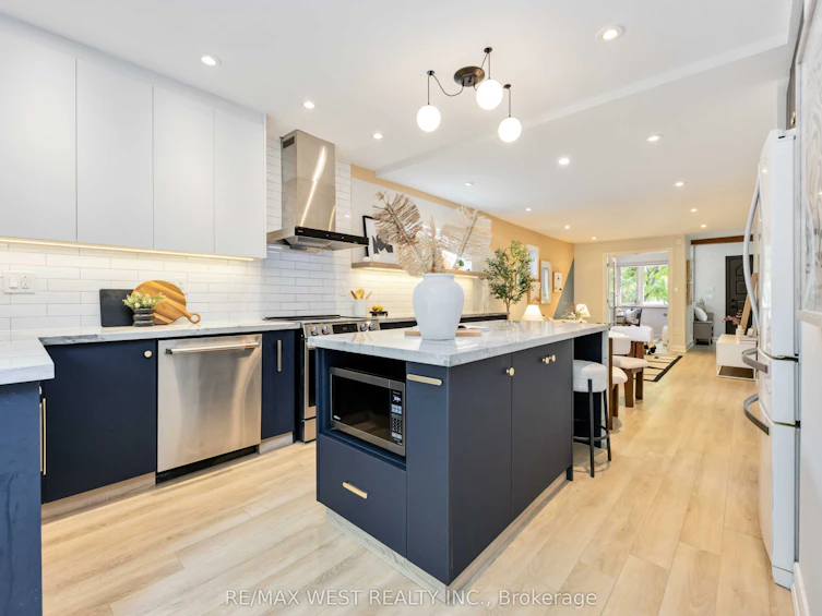 80 Thirty Ninth Street, Toronto, ON, M8W 3M7 - 13