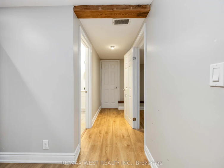 80 Thirty Ninth Street, Toronto, ON, M8W 3M7 - 31