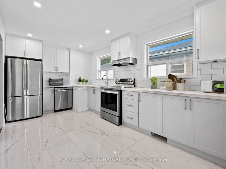 16 Pagoda Place, Toronto, ON, M9V 2V2 - 7