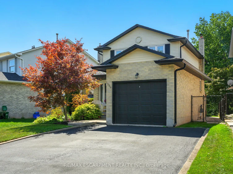 1559 Riley Avenue, Burlington, ON, L7M 3G2 - 2