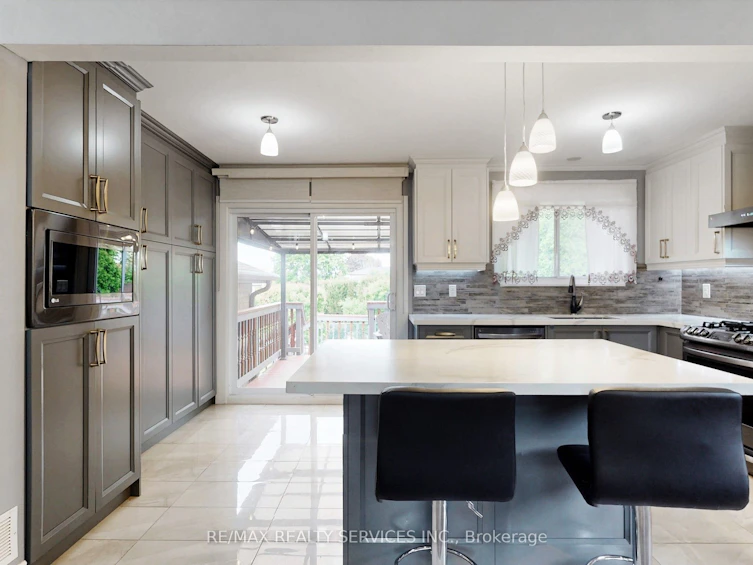 53 Geneva Crescent, Brampton, ON, L6S 1K7 - 13