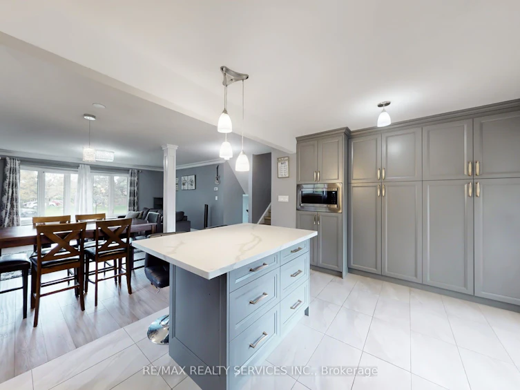 53 Geneva Crescent, Brampton, ON, L6S 1K7 - 17