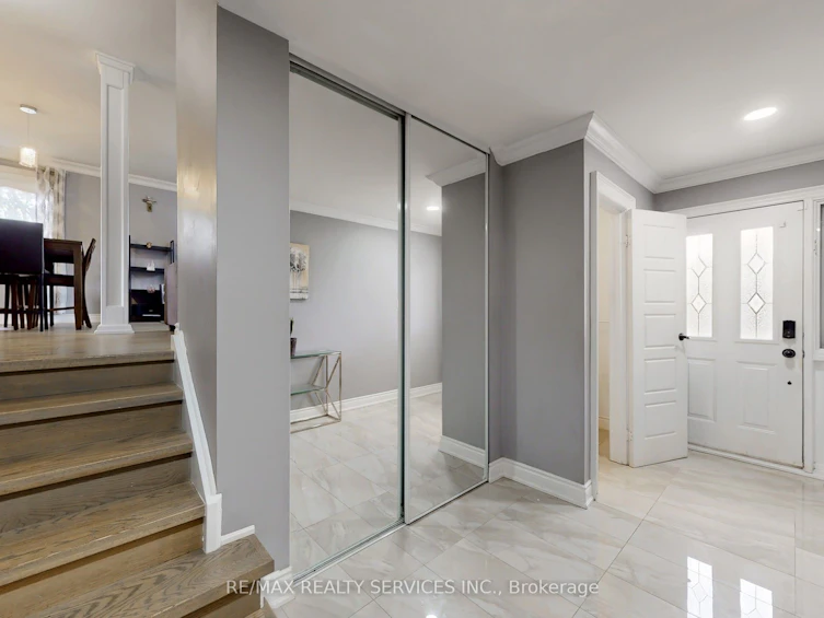 53 Geneva Crescent, Brampton, ON, L6S 1K7 - 4