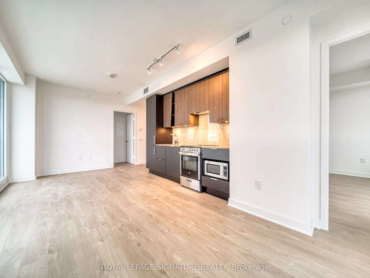 4503-3900 Confederation Parkway, Mississauga, ON, L5B 0M3 - 10