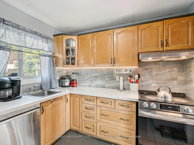 31 Jacobs Square, Brampton, ON, L6S 2M5 - 9