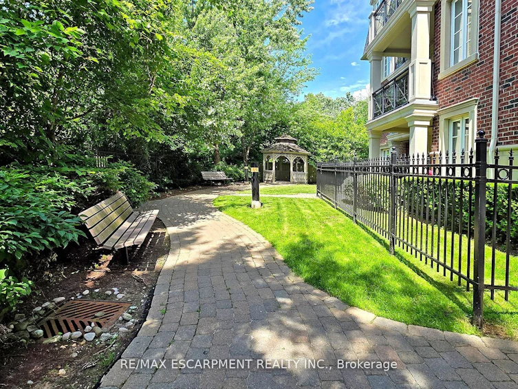 218-3351 Cawthra Road, Mississauga, ON, L5A 4N5 - 24