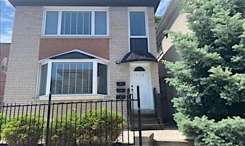 378 Lakeshore Road W, Mississauga, ON, L5H 1H5