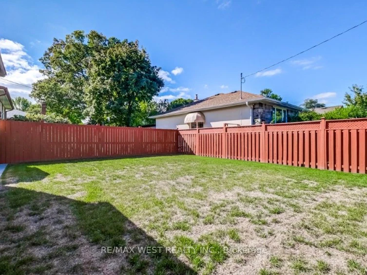 1302 Kipling Avenue, Toronto, ON, M9B 3N5 - 34