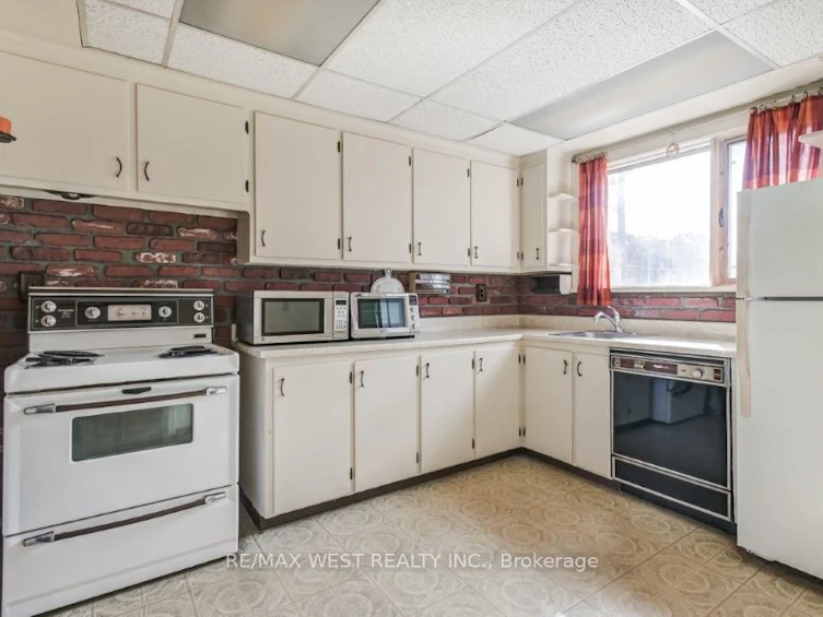 1302 Kipling Avenue, Toronto, ON, M9B 3N5 - 15