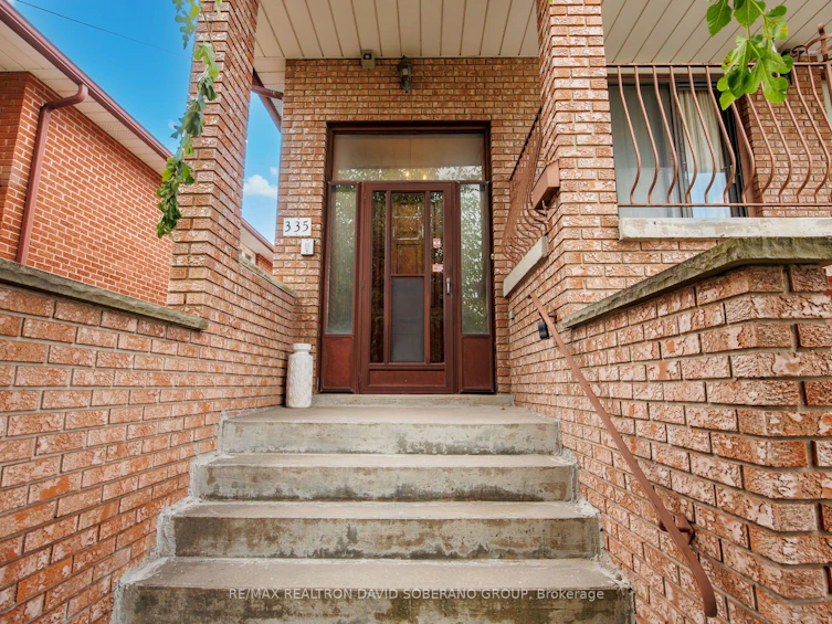 335 Ranee Avenue, Toronto, ON, M6A 1N9 - 3