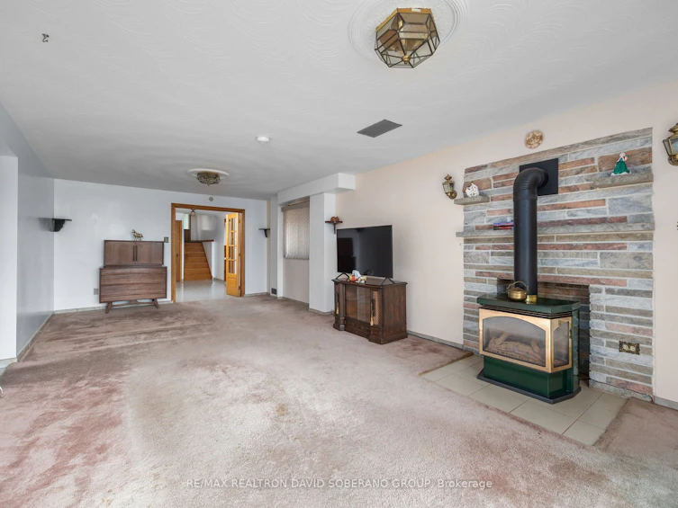 335 Ranee Avenue, Toronto, ON, M6A 1N9 - 27