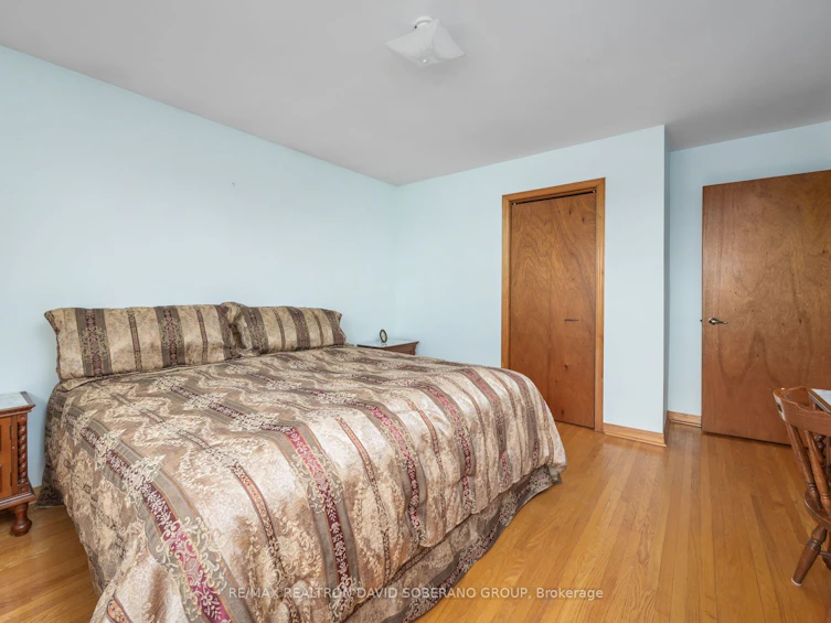 335 Ranee Avenue, Toronto, ON, M6A 1N9 - 23