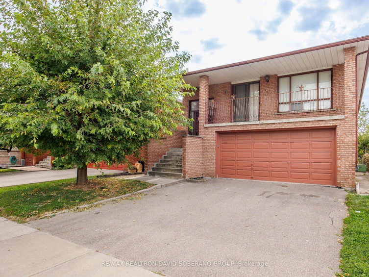 335 Ranee Avenue, Toronto, ON, M6A 1N9 - 2