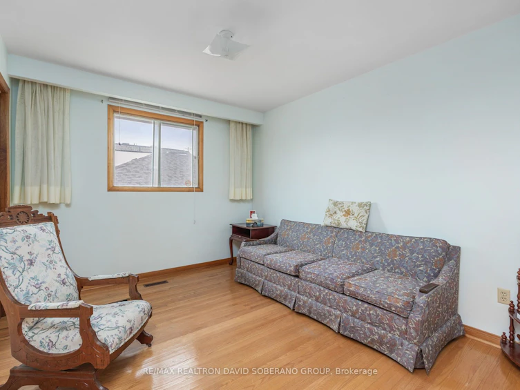 335 Ranee Avenue, Toronto, ON, M6A 1N9 - 24