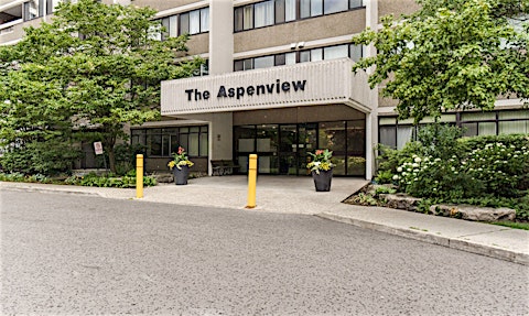 910-50 Elm Drive E, Mississauga, ON, L5A 3X2