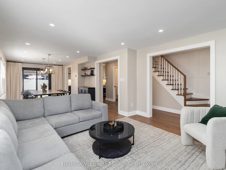 440 Bluesky Crescent, Mississauga, ON, L5R 2R9 - 7