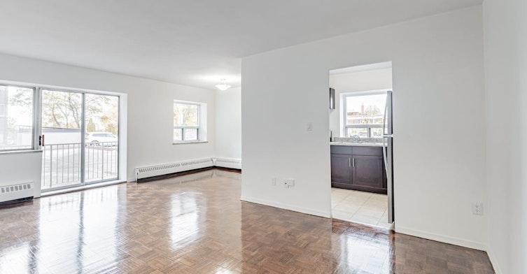 509-1524 Lawrence Avenue W, Toronto, ON, M6L 1B7 - 2