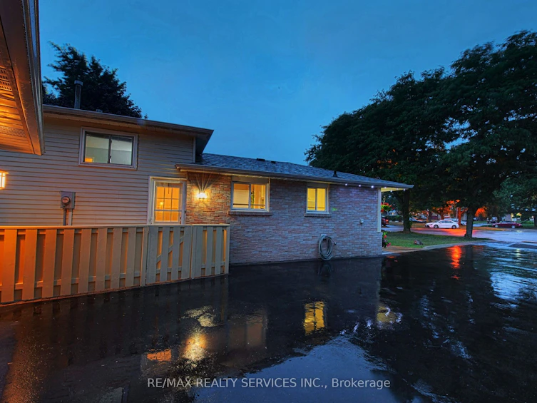 10 Minton Place, Brampton, ON, L6S 2S7 - 3