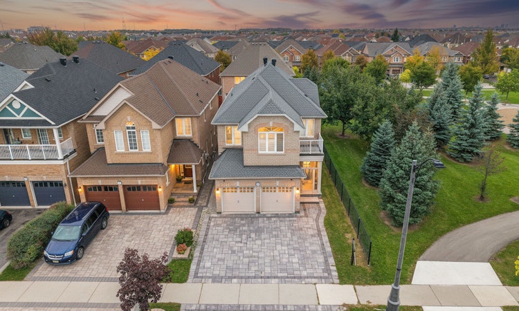 3265 Cabano Crescent