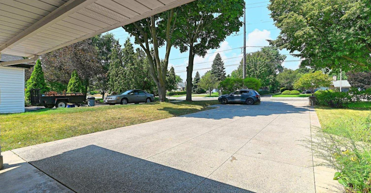 354 Plains Road W, Burlington, ON, L7T 1G5 - 3