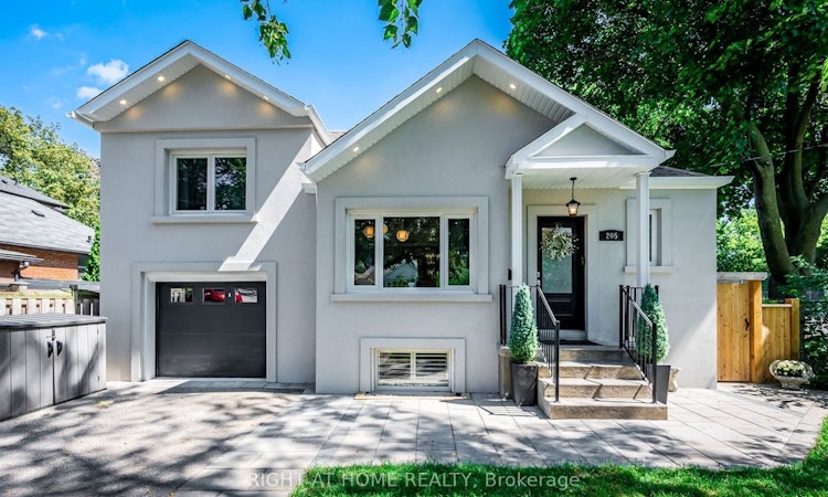 205 Prince Edward Drive S