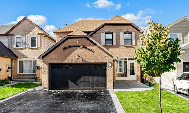 28 Lacewood Crescent