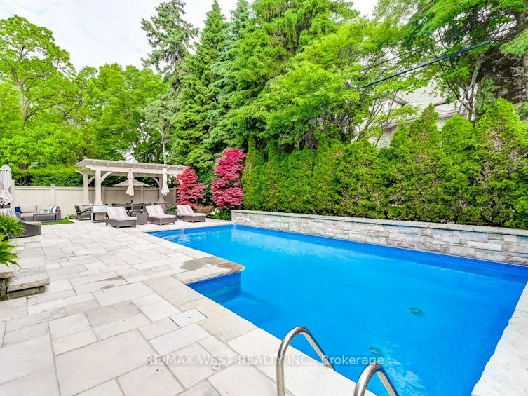 37 Cedarland Drive, Toronto, ON, M9A 2K5 - 34