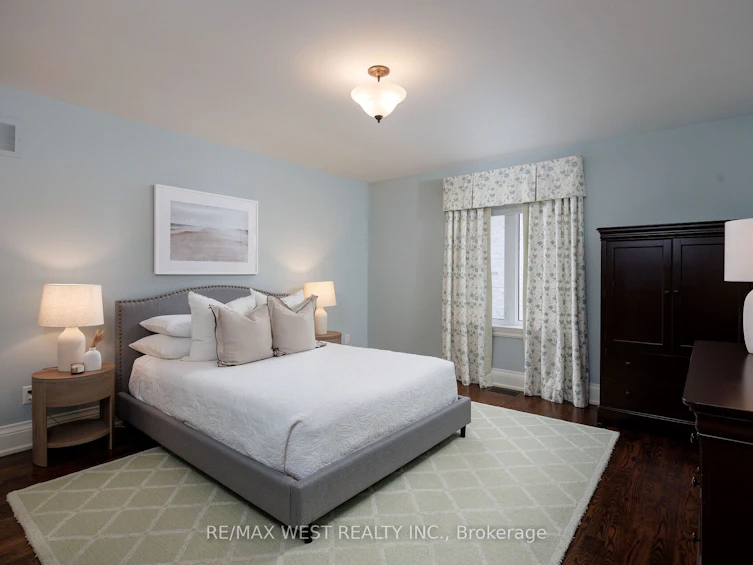 37 Cedarland Drive, Toronto, ON, M9A 2K5 - 26