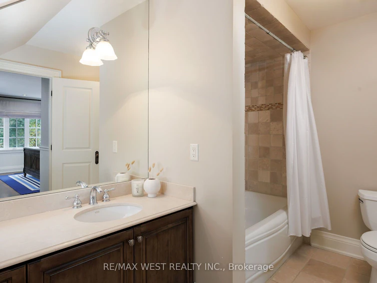 37 Cedarland Drive, Toronto, ON, M9A 2K5 - 23