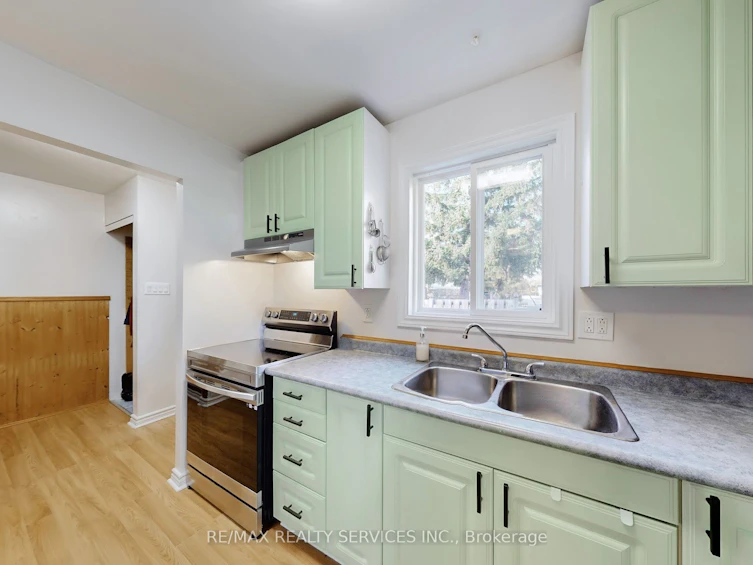 2 Hector Court, Brampton, ON, L6S 1P1 - 16