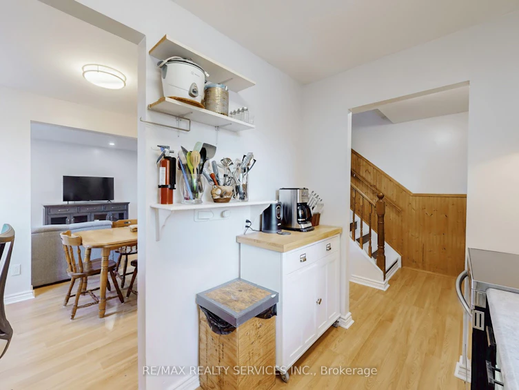 2 Hector Court, Brampton, ON, L6S 1P1 - 17