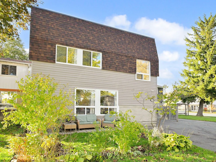 2 Hector Court, Brampton, ON, L6S 1P1 - 3