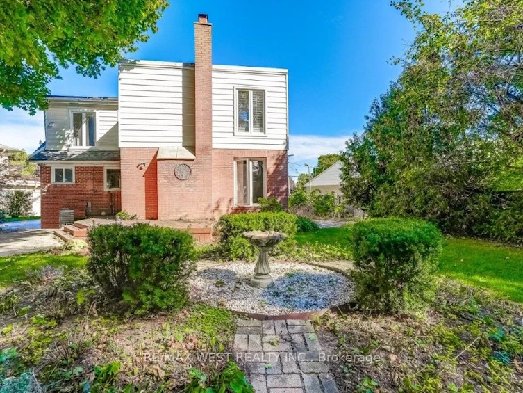 47 Breadner Drive, Toronto, ON, M9R 3M5 - 39