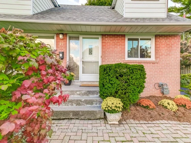 47 Breadner Drive, Toronto, ON, M9R 3M5 - 3