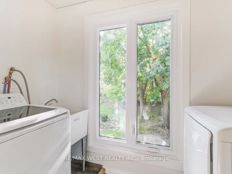 47 Breadner Drive, Toronto, ON, M9R 3M5 - 27