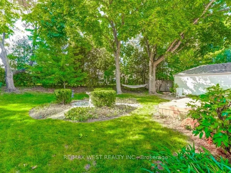 47 Breadner Drive, Toronto, ON, M9R 3M5 - 37