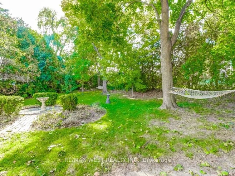 47 Breadner Drive, Toronto, ON, M9R 3M5 - 38