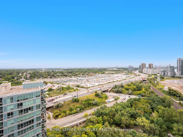 2521-165 Legion Road N, Toronto, ON, M8Y 0B3 - 15