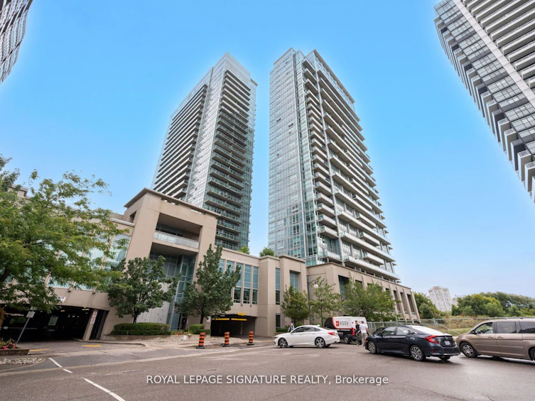 2521-165 Legion Road N, Toronto, ON, M8Y 0B3