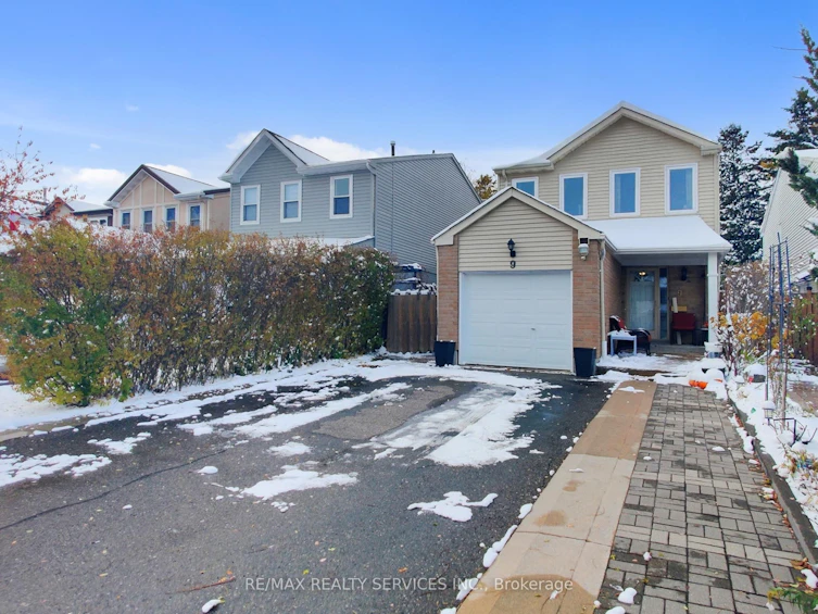 9 Malabar Crescent, Brampton, ON, L6S 3X6