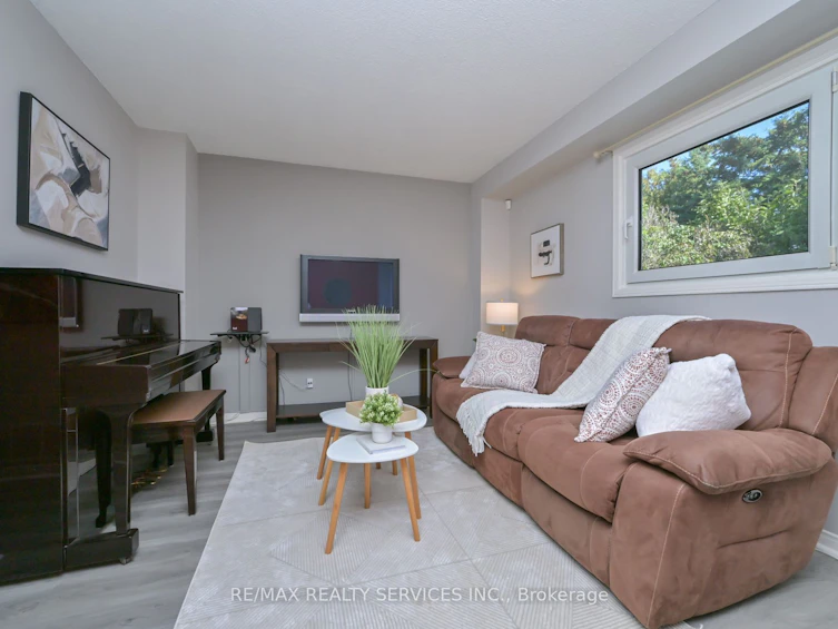 8 Oleander Crescent, Brampton, ON, L6Z 2C2 - 4