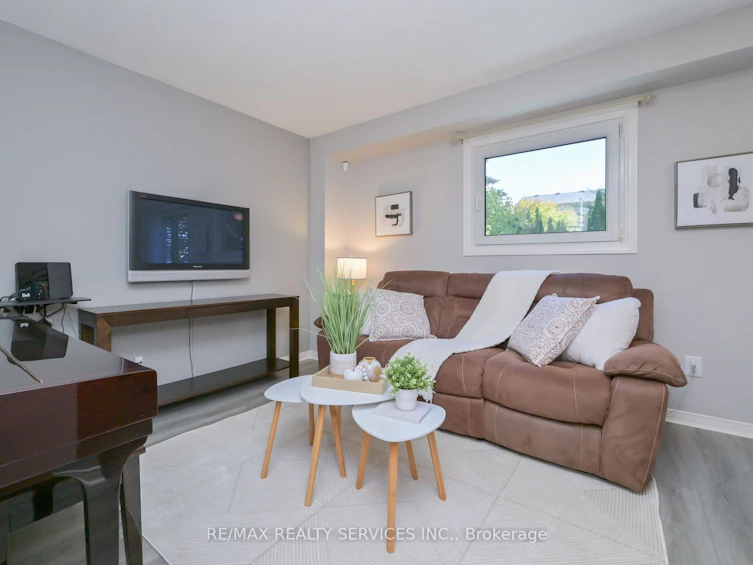 8 Oleander Crescent, Brampton, ON, L6Z 2C2 - 5