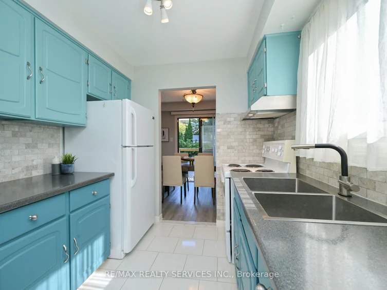 8 Oleander Crescent, Brampton, ON, L6Z 2C2 - 9