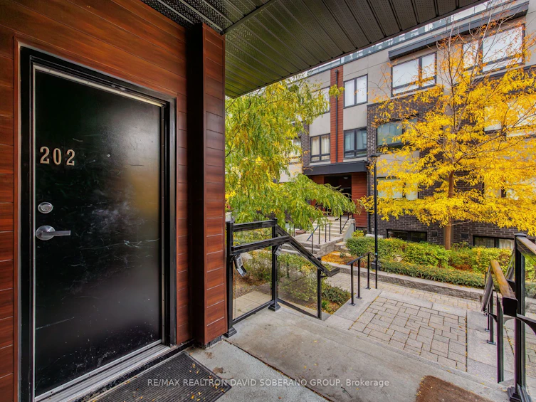 202-1120 Briar Hill Avenue, Toronto, ON, M6B 0A9 - 3