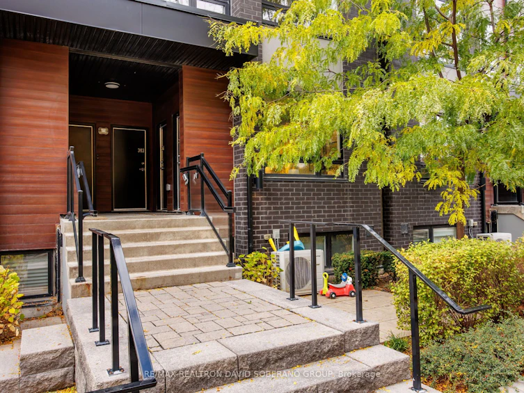 202-1120 Briar Hill Avenue, Toronto, ON, M6B 0A9 - 21