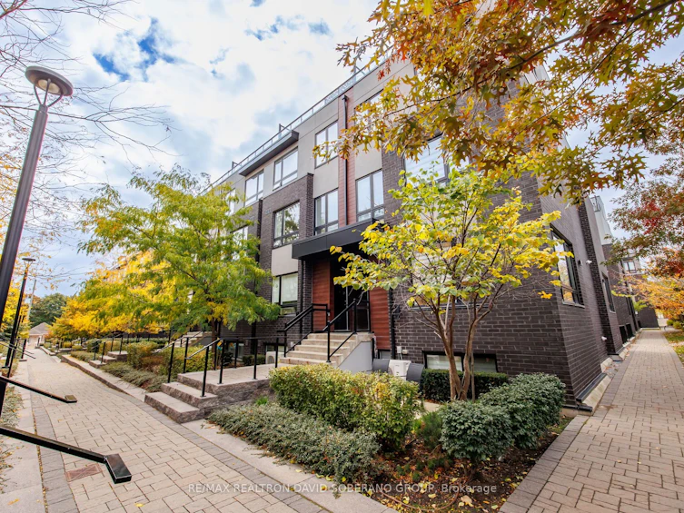 202-1120 Briar Hill Avenue, Toronto, ON, M6B 0A9